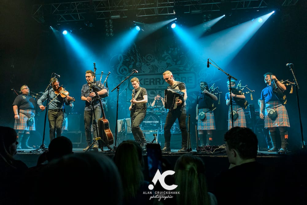 Skerryvore with City Of Inverness Pipe Band and Runrigs Iain Bayne December 2018 Ironworks Inverness November 2018 24 - Skerryvore, 7/12/2018 - Images