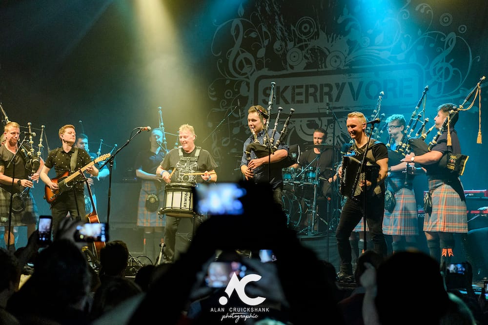 Skerryvore with City Of Inverness Pipe Band and Runrigs Iain Bayne December 2018 Ironworks Inverness November 2018 27 - Skerryvore, 7/12/2018 - Images