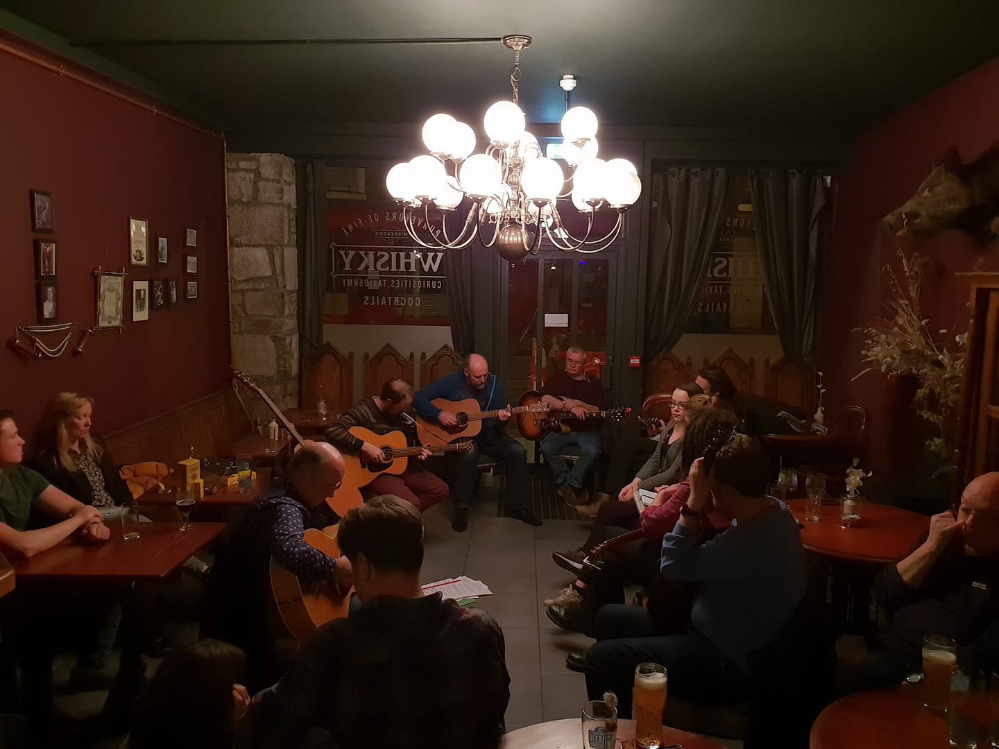 20181113 215533 - A look at the Songwriters Circle