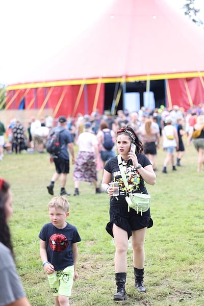 People at Belladrum 2023 by Jim Kennedy image no 2A8A2873 400x600 - Belladrum 2023 - Folk at the Fest