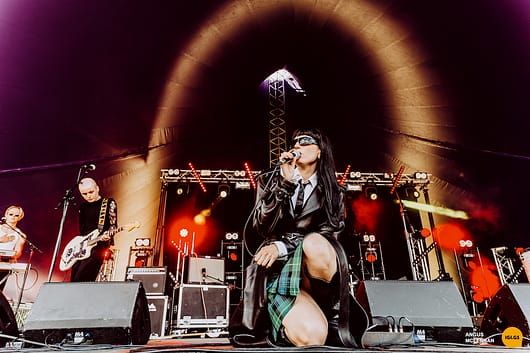 lucia and the best boys at Belladrum 2022 8 530x353 - Lucia and the Best Boys at Belladrum 2022, In Pictures