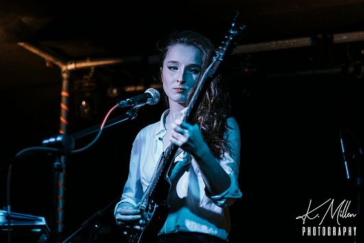 Zoe Graham at Tooth Claw Inverness 0046 530x354 - Tenement TV Tour, 27/4/2019 - Images