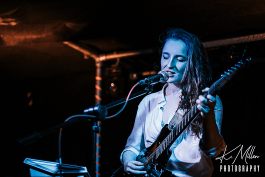 Zoe Graham at Tooth Claw Inverness 0057 530x354 - Tenement TV Tour, 27/4/2019 - Images