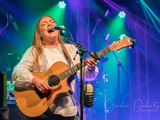 Claire Curran at Strathpeffer Pavilion 19102023 by Gordon Doherty image no 084501 530x398 - Marty Mone at Strathpeffer - Images